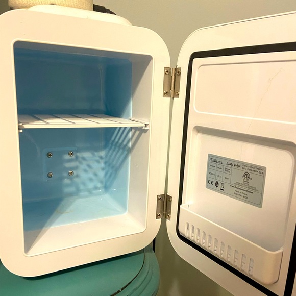 Flawless Skin Care Refrigerator - Picture 2 of 2